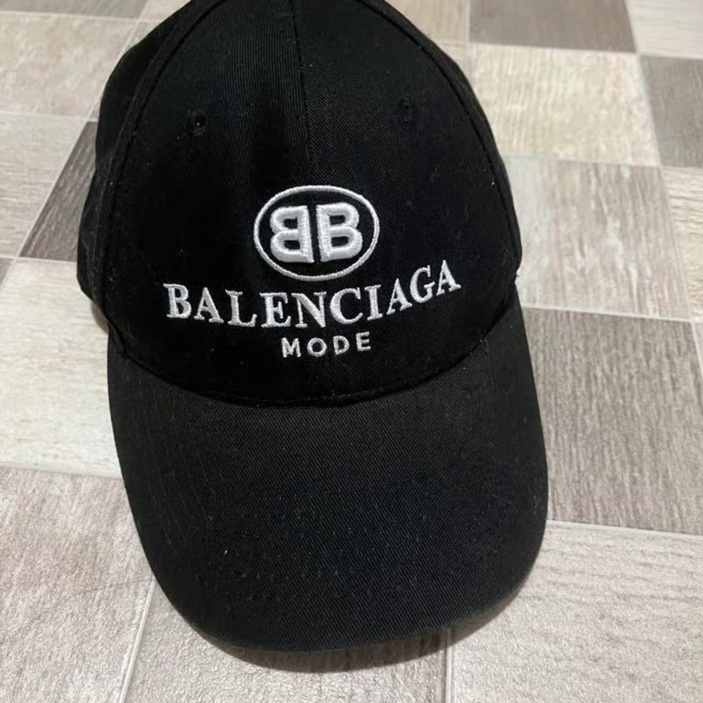 Balenciaga Black Mode Logo Cap